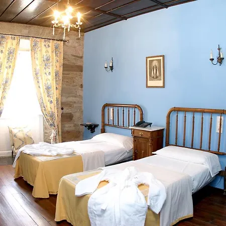 Monumento Pazo Do Castro או ברקו דה ולדראס