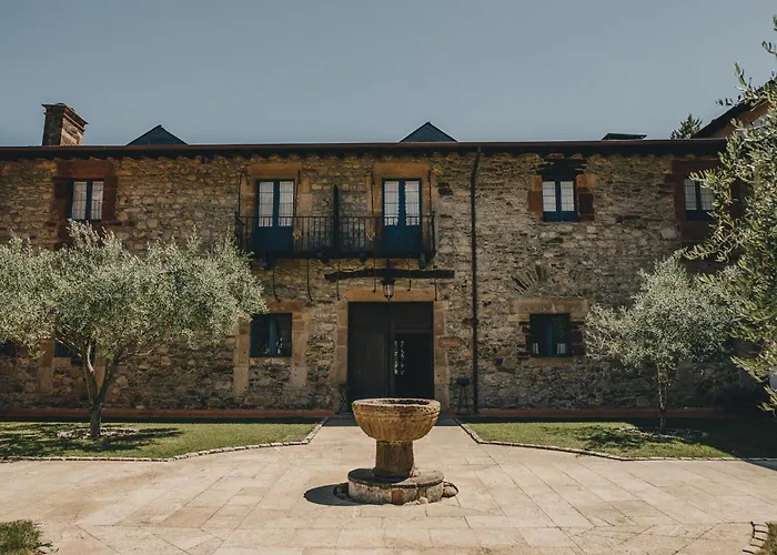 帕佐多卡斯特罗古迹酒店 酒店