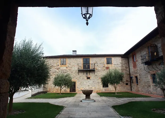 Monumento Pazo Do Castro Otel 4*